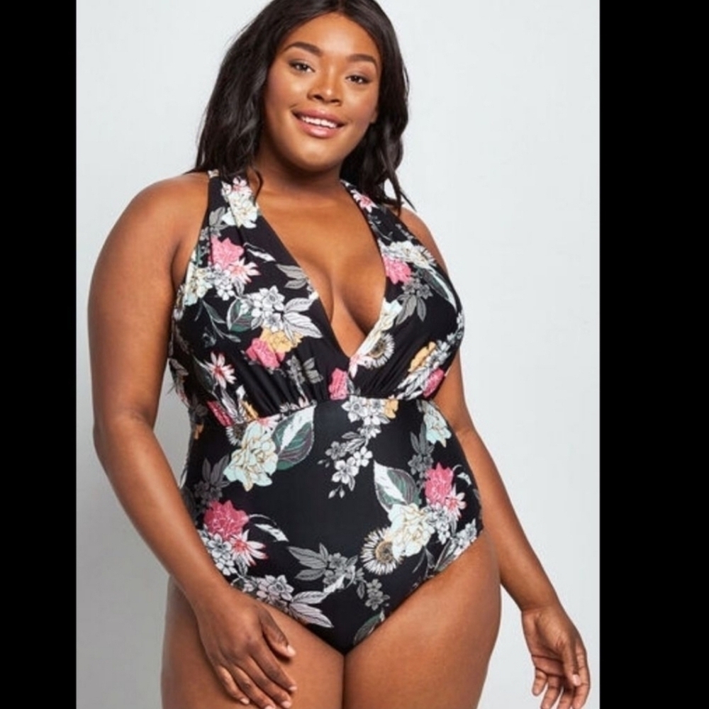 Modcloth Lauren Cross Back Floral Swimsuit